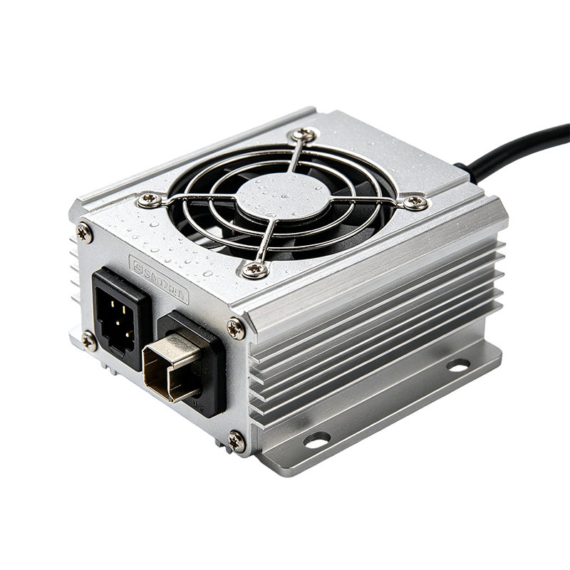 Cargador de batería a bordo de 360 W para carretillas elevadoras y vehículos industriales 