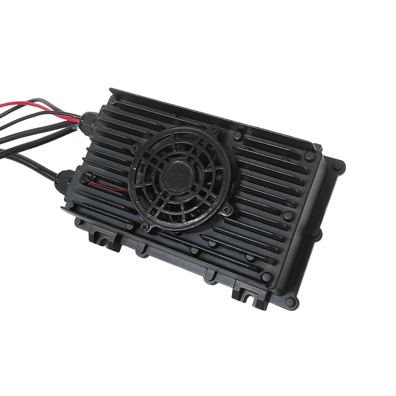 Cargador de batería a bordo de 360 W para carretillas elevadoras y vehículos industriales